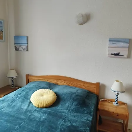 Apartment Vaux-sur-mer, 3 Pieces, 6 Personnes - Fr-1-738-30 *