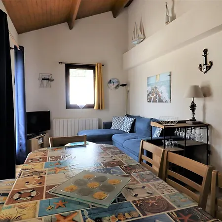 Apartment Vaux-sur-mer, 3 Pieces, 6 Personnes - Fr-1-738-30